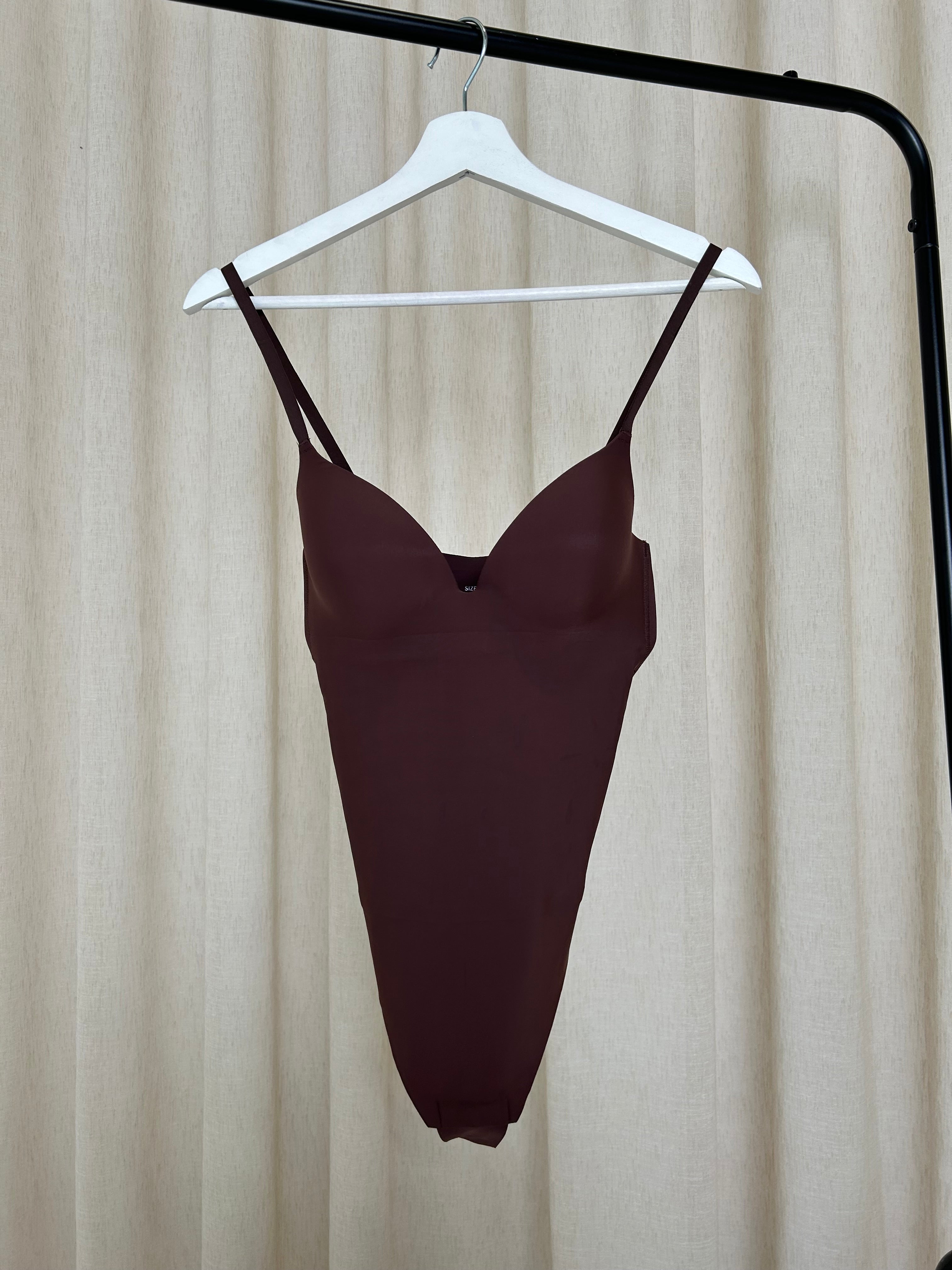 KIMMIE Sculpting Seamless Bodysuit In Chocolate