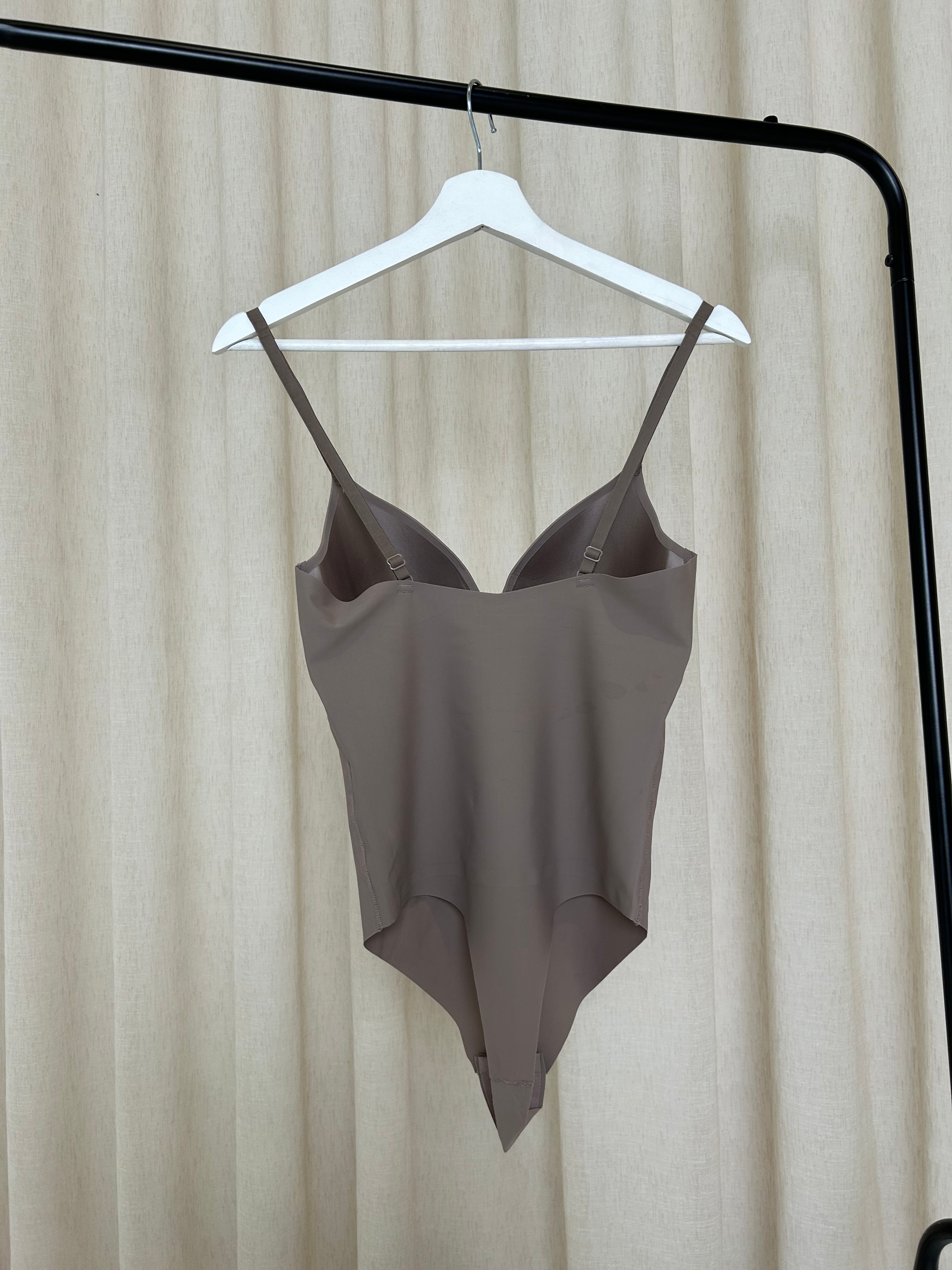 KIMMIE Sculpting Seamless Bodysuit In Taupe